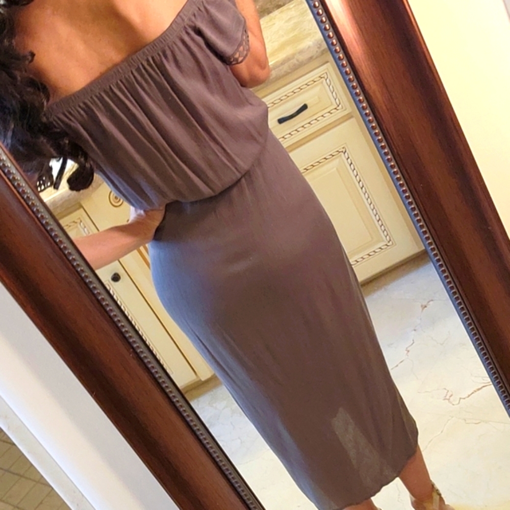 Cute & Stylish Solemnity off-shoulder midi dress with built-in shorts, S - Picture 15 of 16